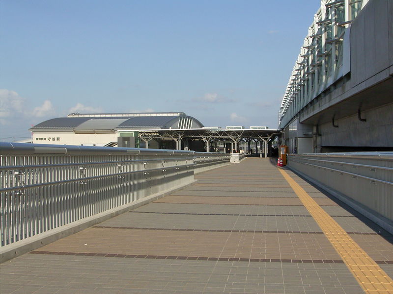 ペデストリアンデッキ 守谷駅